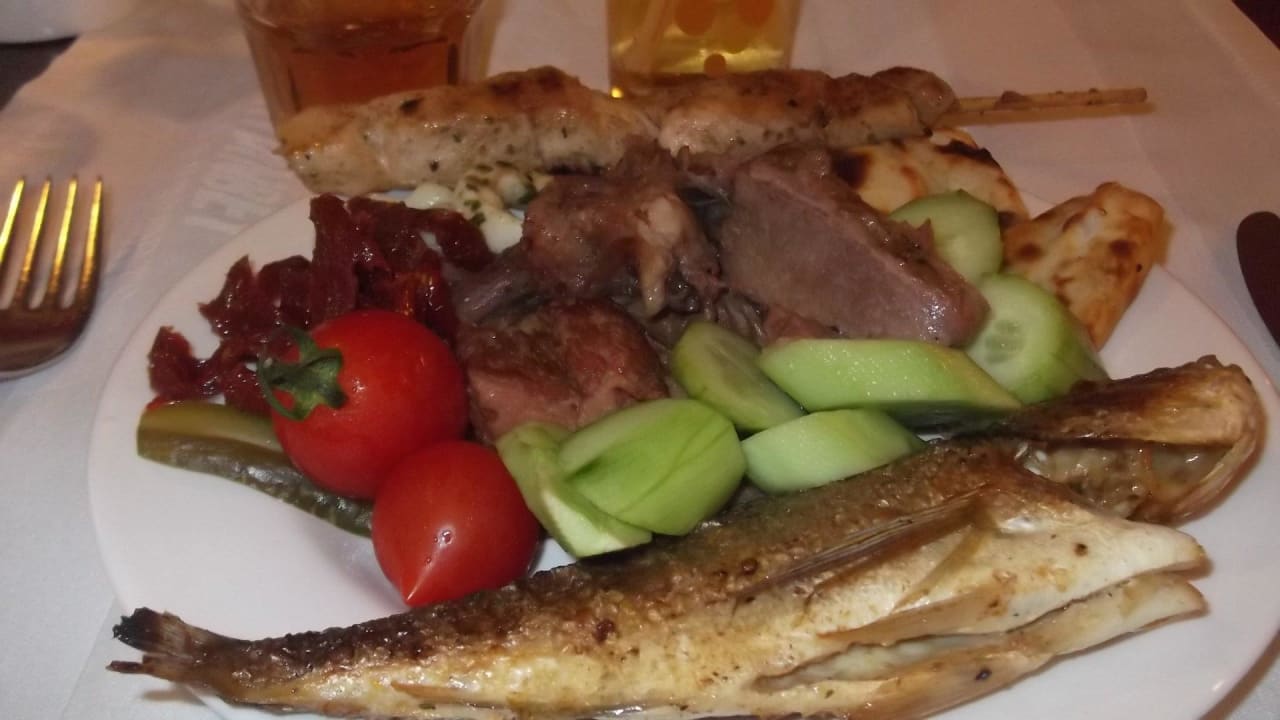 Ну очень много и правда - вкусно! Aydinbey Kings Palace & Spa