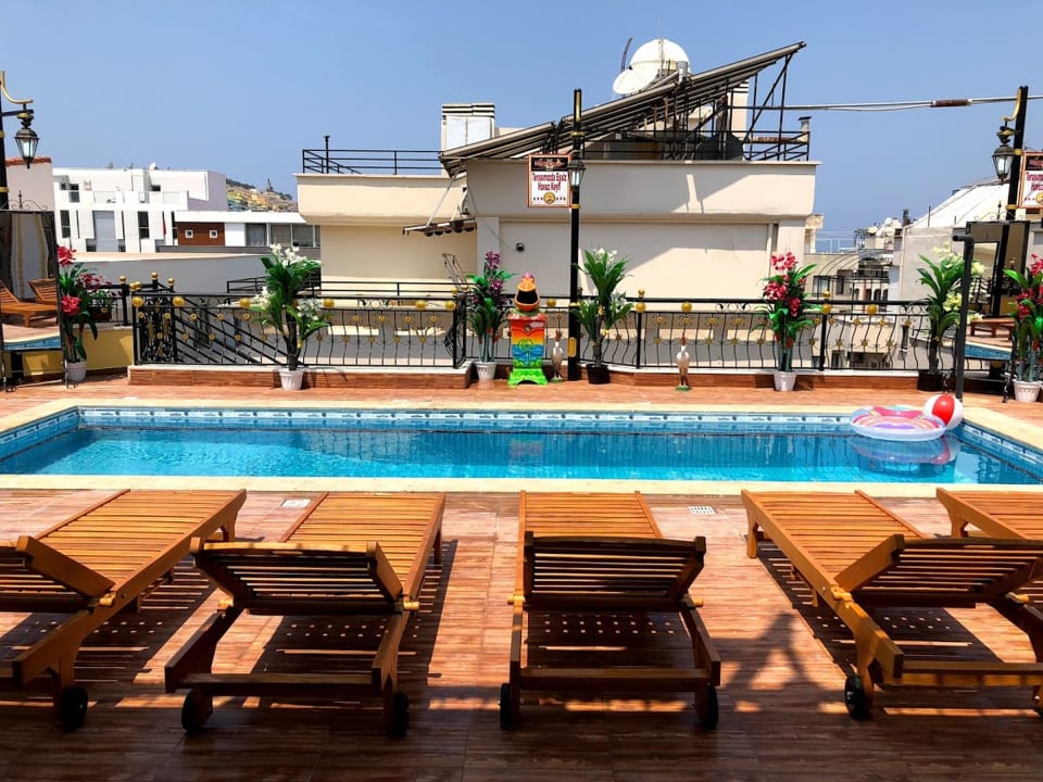 Pool Marko Pasa Konagi