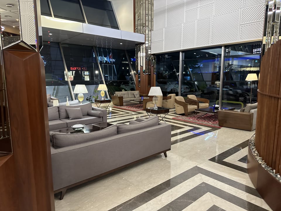 Lobby DoubleTree by Hilton Hotel Istanbul - Avcilar