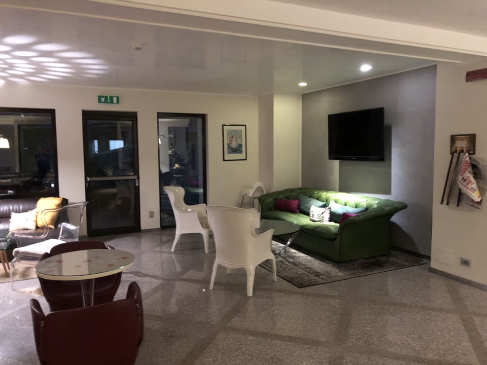 Lobby Hotel Castello Lake Front