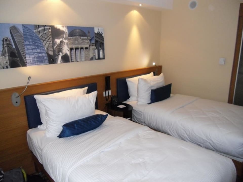 Betten Hampton by Hilton Berlin City West