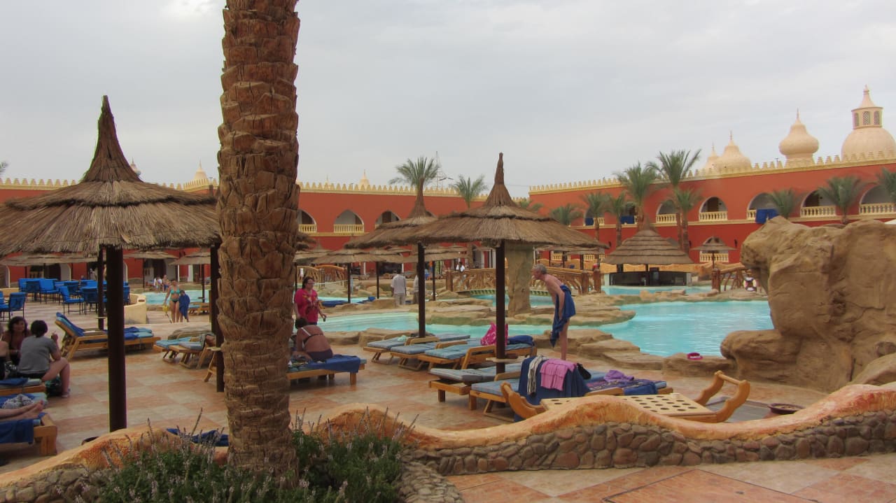 Hauptpool Pickalbatros Alf Leila Wa Leila Resort - Neverland Hurghada