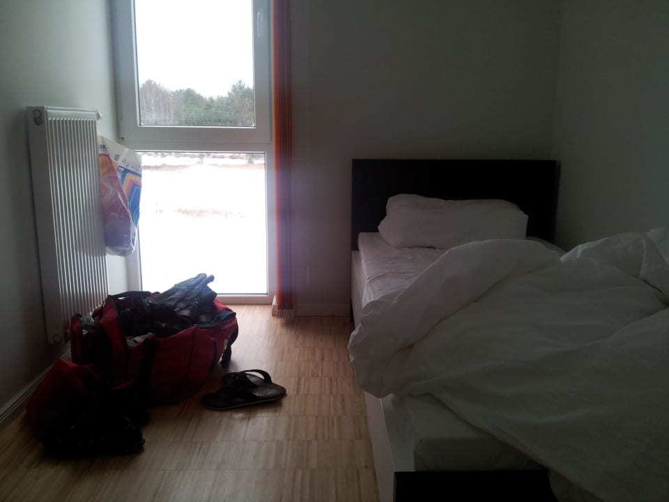 Nebenzimmer Bett 2 Tropical Islands Resort