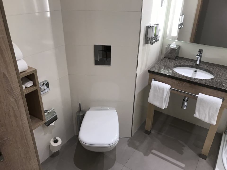 Zimmer Hampton By Hilton Frankfurt Airport