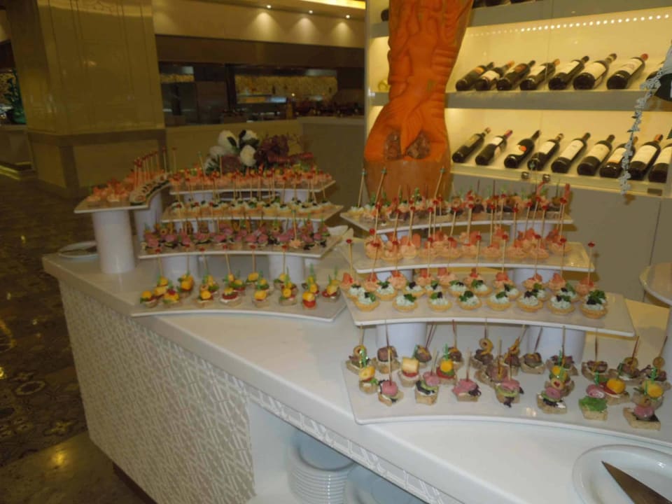 Lecker Royal Taj Mahal Hotel