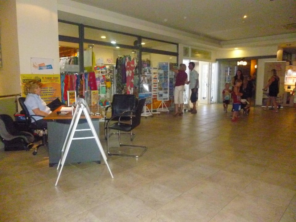 Eingang zum Shop im Hotel Atlantica Mikri Poli Rhodes