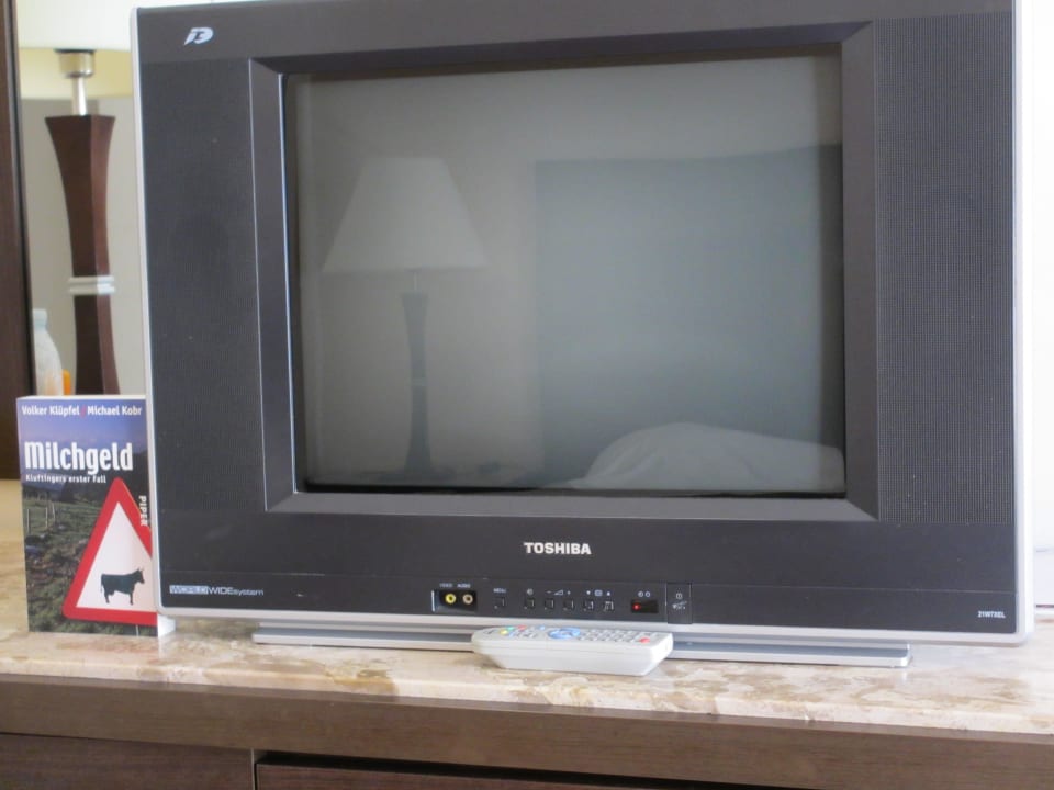 Der Fernseher anhand des Taschenbuchs ist die Grösse TUI MAGIC LIFE Kalawy