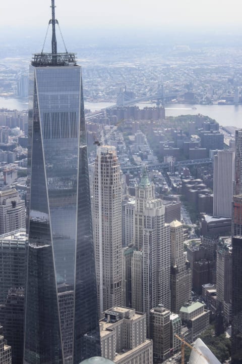 One World Trade Centervom Helicopter geknipst Martinique New York on Broadway, Curio Collection by Hilton