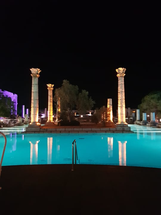 Pool Xanadu Resort Hotel