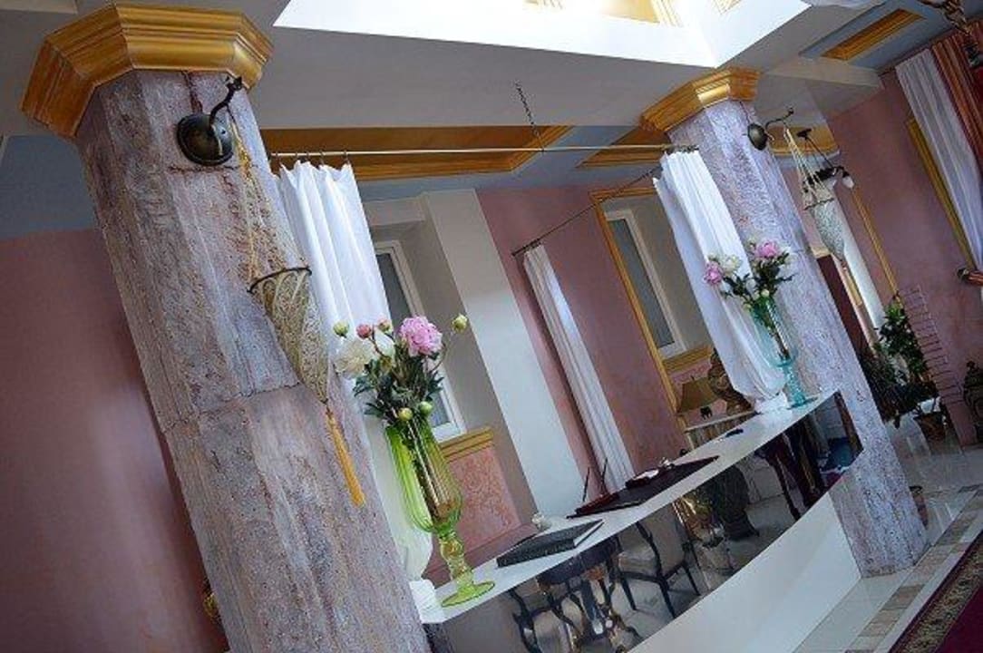 Rezeption Hotel Azania Boutique