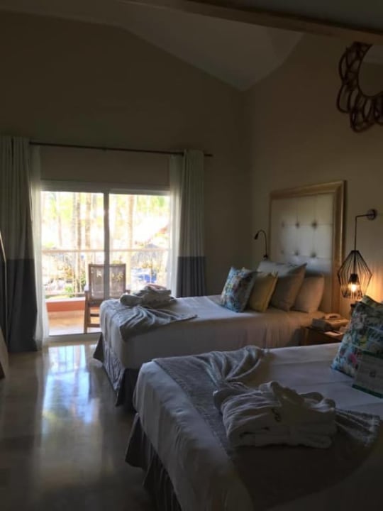 Nowoczesny pokój w części Pallace Hotel Grand Palladium Palace Resort, Spa & Casino