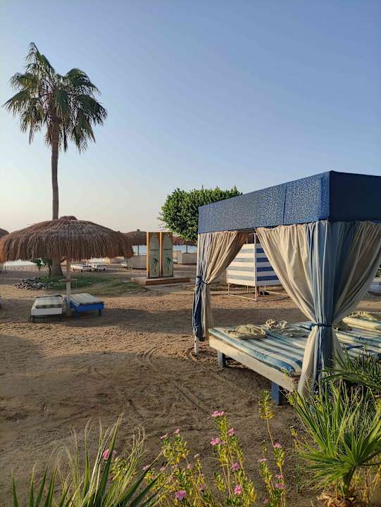 Strand Eagles Paradise Abu Soma