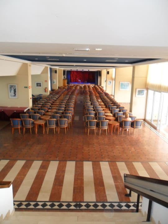 Showbühne Hotel Riu Oliva Beach Resort