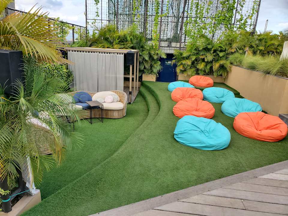 Pool MAMAKA by Ovolo