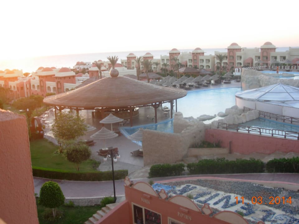 Бассейн Serenity Alpha Beach