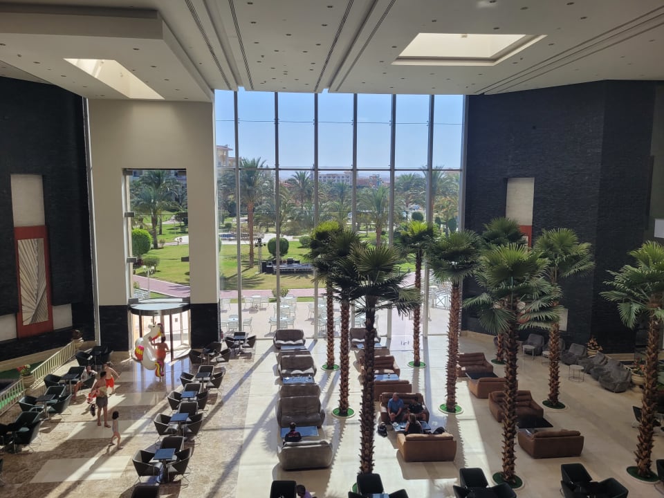 Lobby Serenity Alma Heights