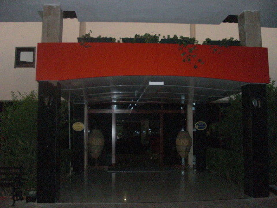 Eingang Hotel Club Nena