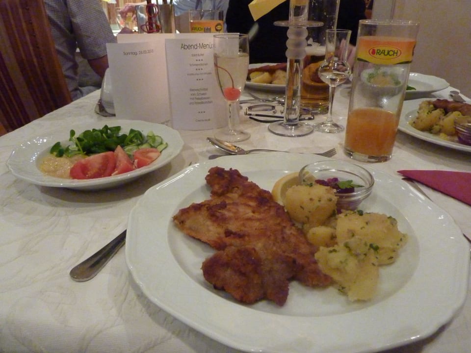 Schnitzl gibts Post Post Hotel