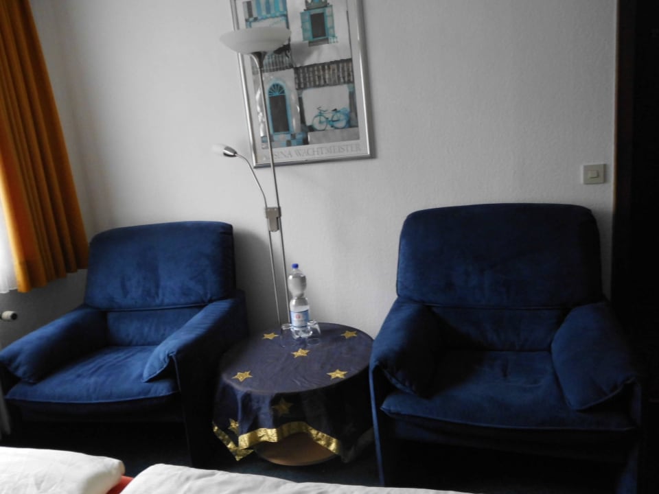 Gemütliche Sessel Hotel Garni Blackcoms Erika