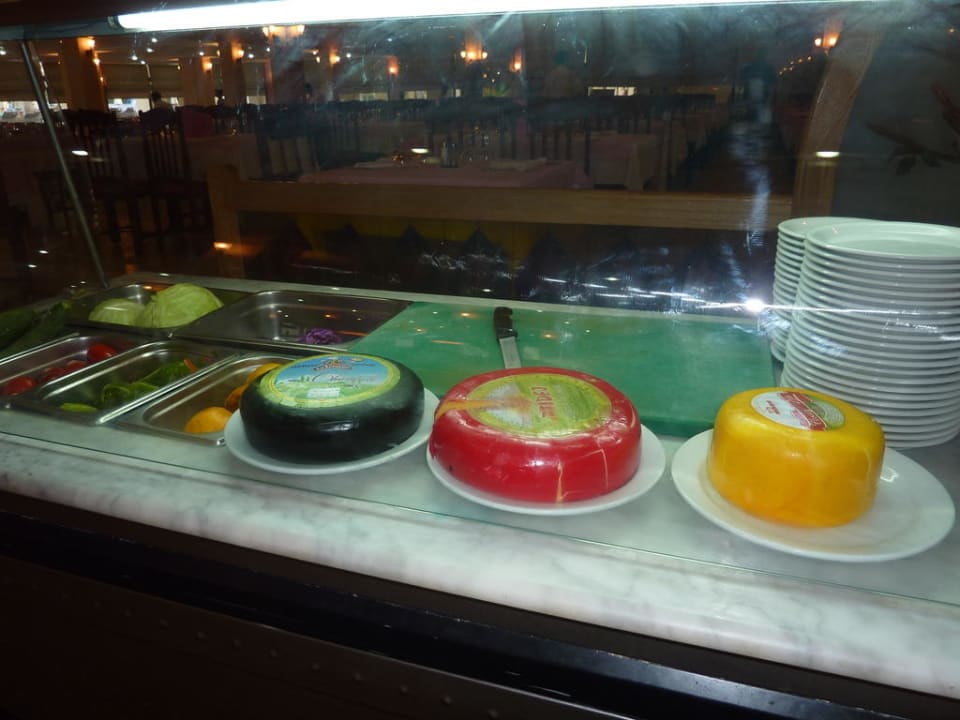 Käse beim Abendbüffet Hotel Paradis Palace