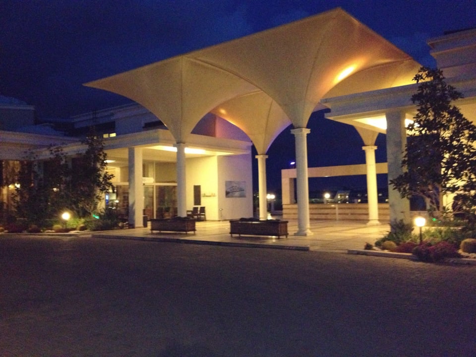 Eingang  Royal Atlantis Spa & Resort