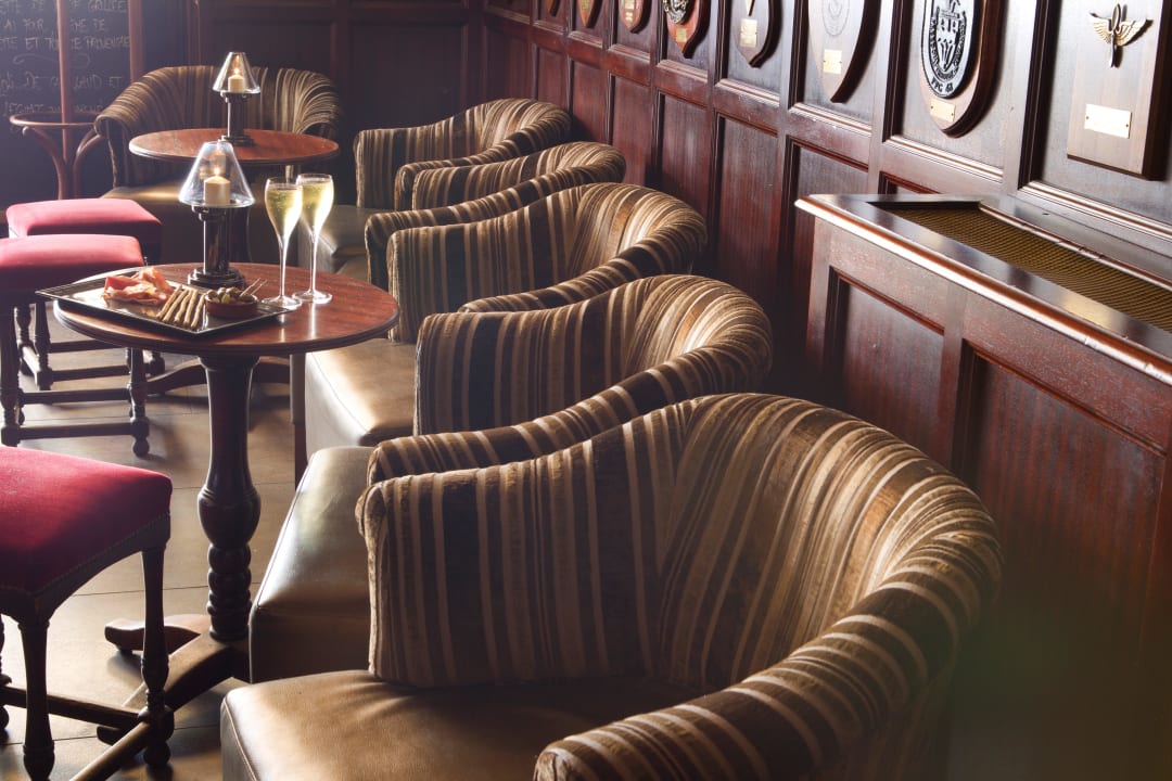 Le pub Hotel Excelsior