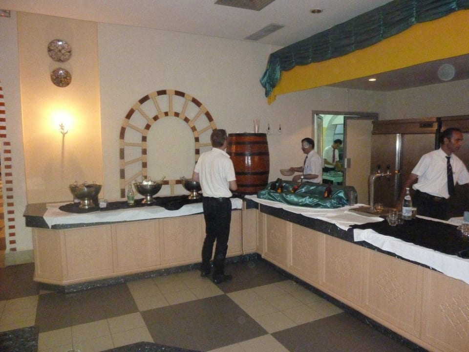 Bier- und Weintheke im Restaurant Calimera Yati Beach