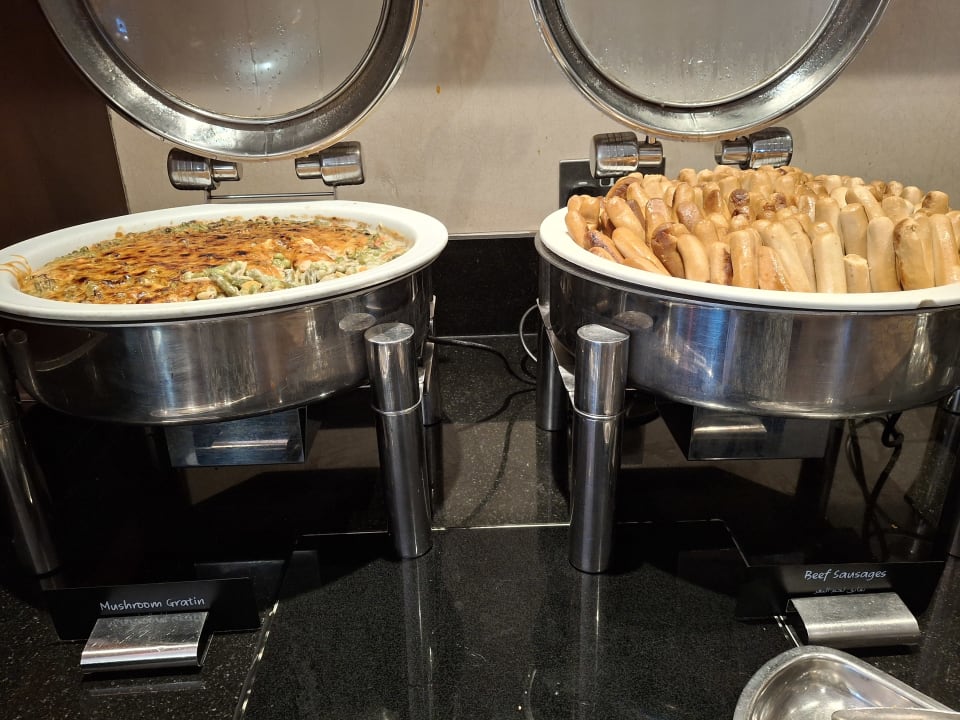 Gastro Rose Rayhaan by Rotana