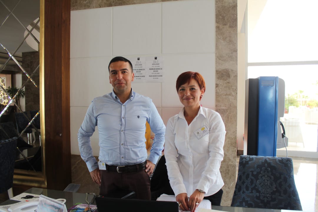 Super Gästebetreuer Özay und Ebru Saturn Palace Resort Hotel