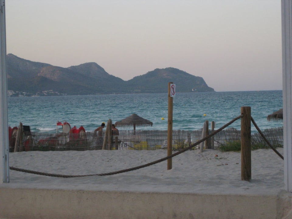 Blick vom Restaurant auf das Meer  Grupotel Alcudia Pins