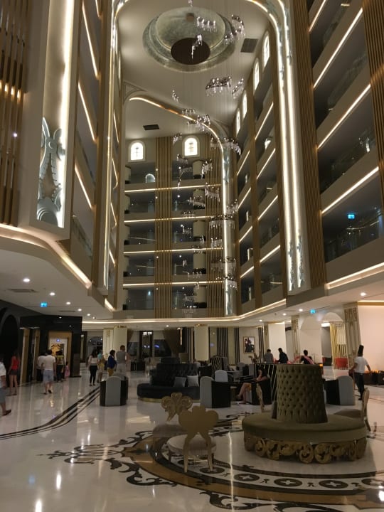 Lobby Haydarpasha Palace