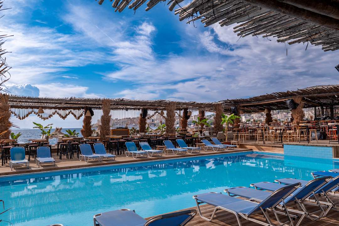 Außenansicht Grand Hotel Saranda