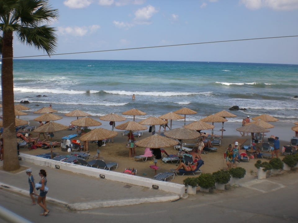 Ausblick vom Hotel auf den Strand Hotel Corissia Princess