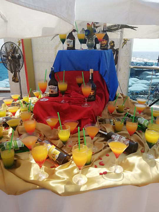 Gastro Azura Deluxe Resort & Spa Hotel