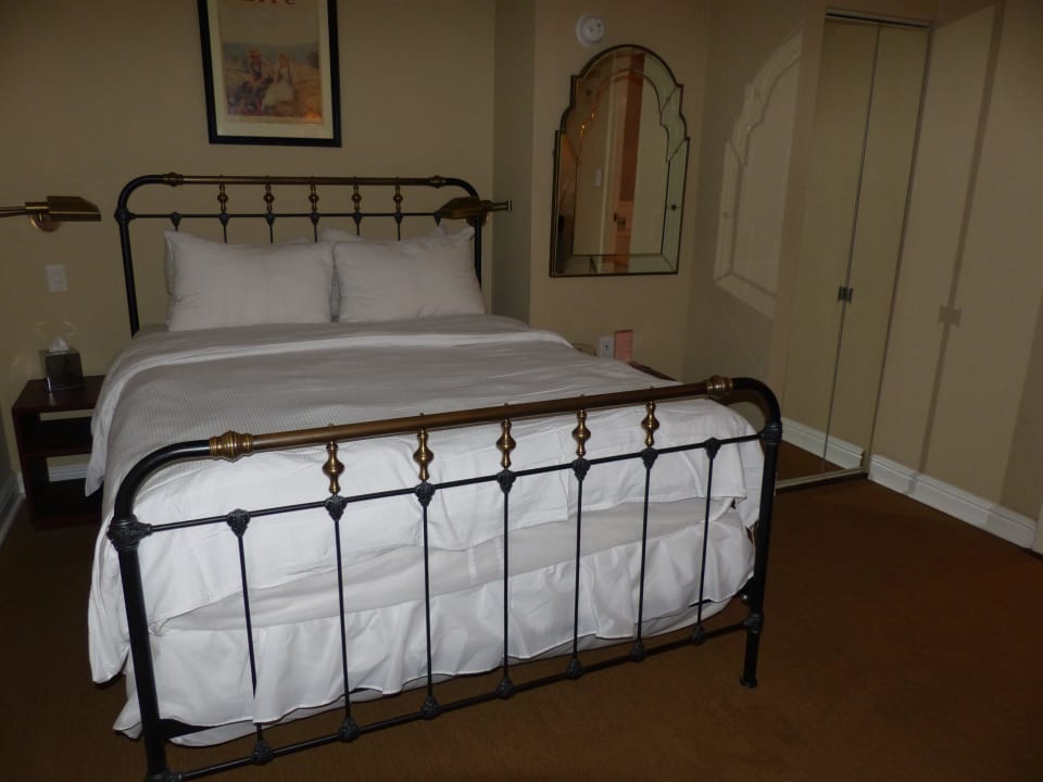 Renoviertes Doppelzimmer mit tollem Boxspringbett Life Hotel New York