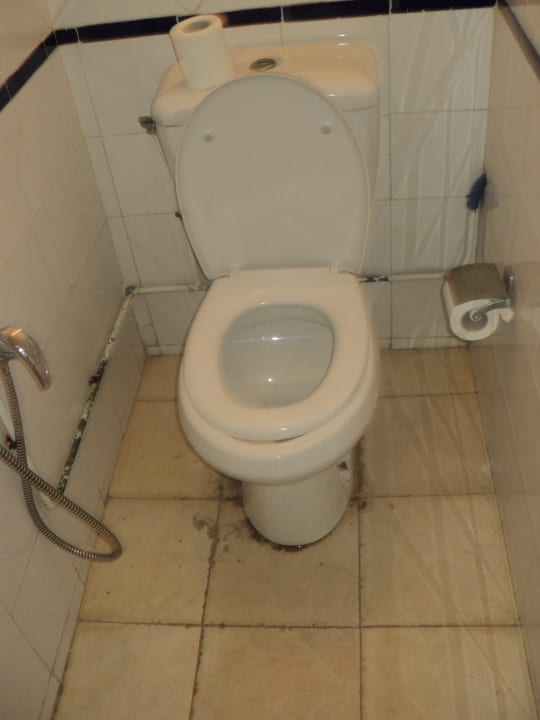 Damentoilette bei der Animation Diar Lemdina Hotel