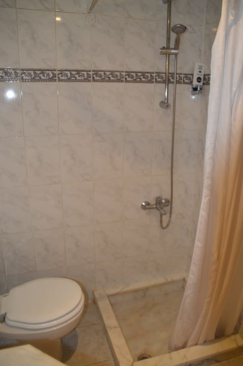 Zimmer Lotus Bay Beach Resort