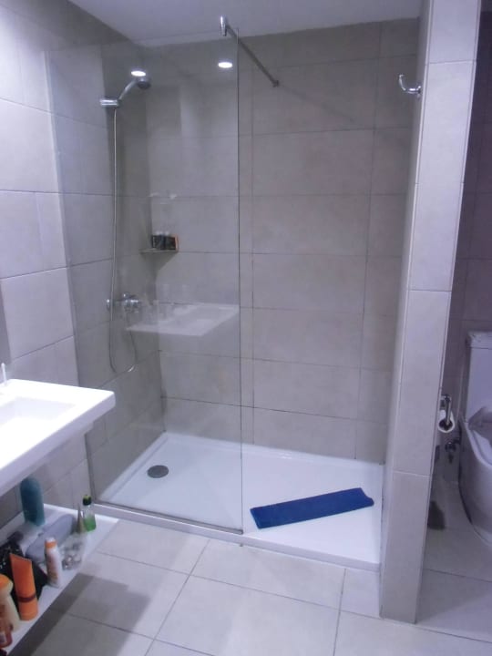 Dusche alltoura Club Hotel Akeah Broncemar