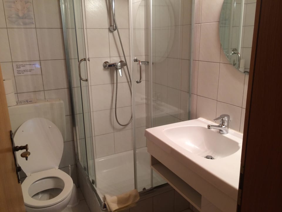 Bad 1 vom Apartment Hotel Gisela