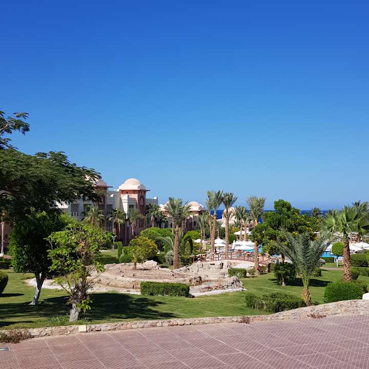Gartenanlage Serenity Alma Heights