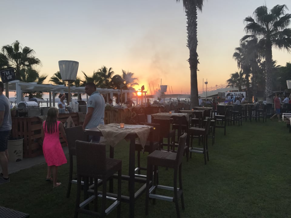 Restaurant ROBINSON PAMFILYA