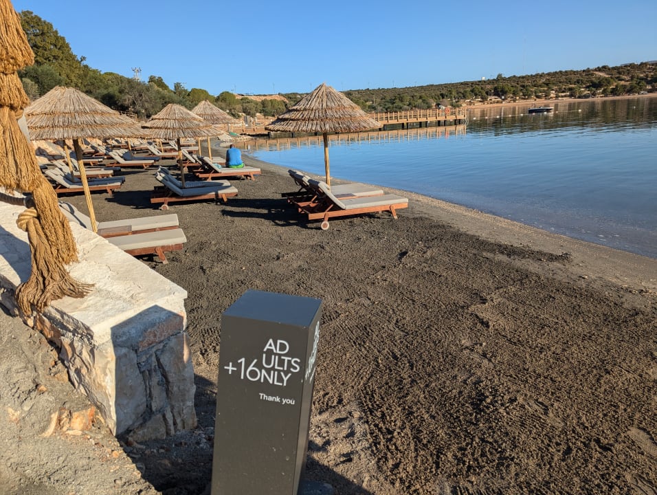 Strand Anda Barut Collection