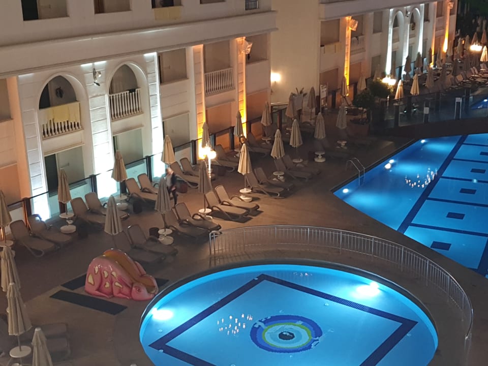 Pool Oz Hotels Side Premium