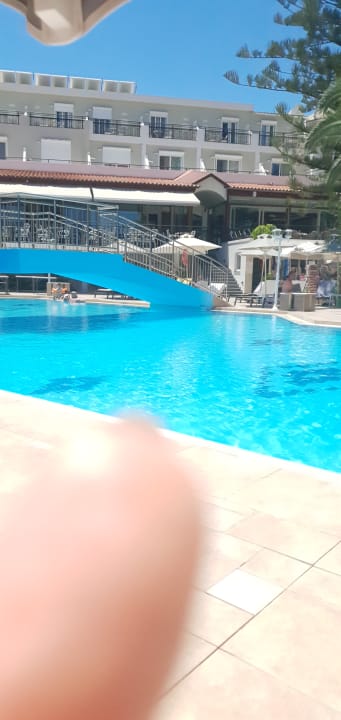 Pool Vantaris Luxury Beach Resort