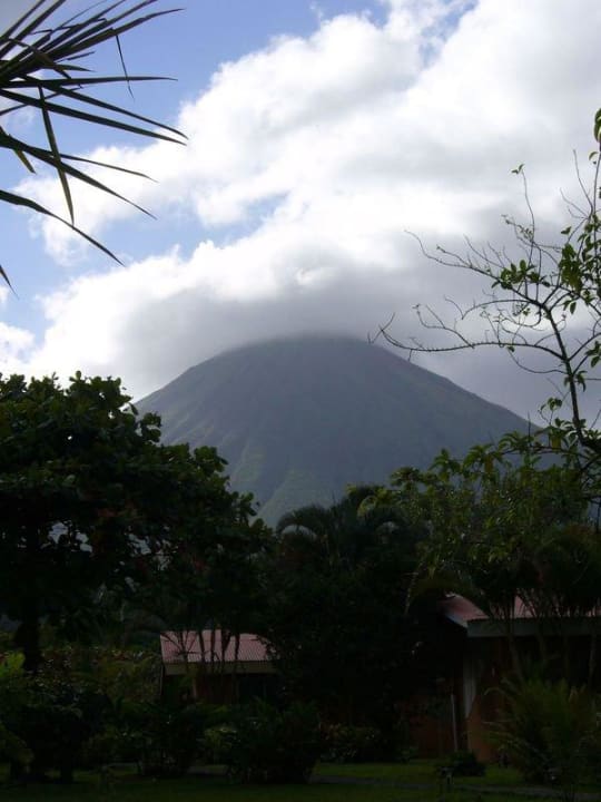 Blick vom Hotelgelände auf den Vulkan Arenal Hotel La Catarata Eco Lodge