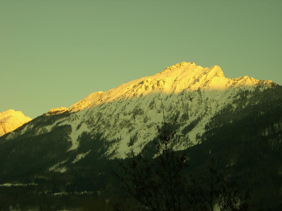 Alpenpanorama vor dem Fenster AVALON Hotel Bad Reichenhall