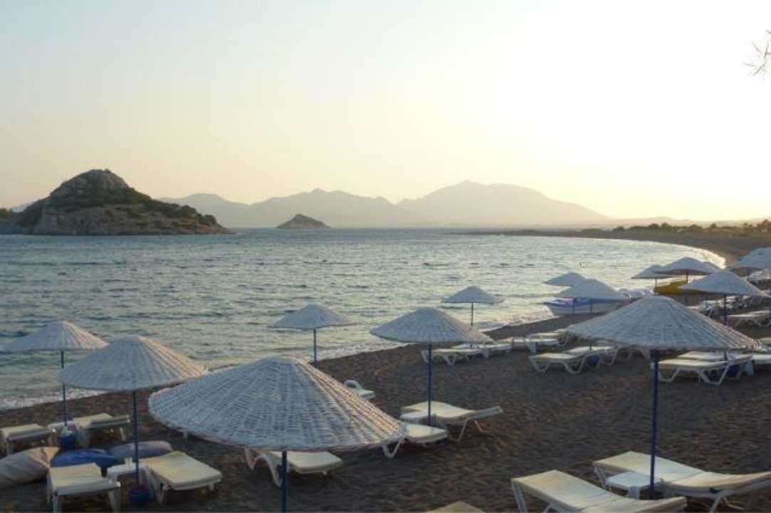 Strand am Abend Perili Bay Resort