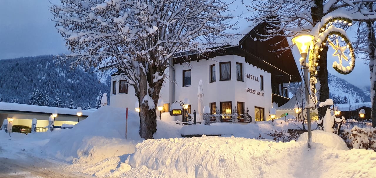 Außenansicht Gasthof Pension Gaistal