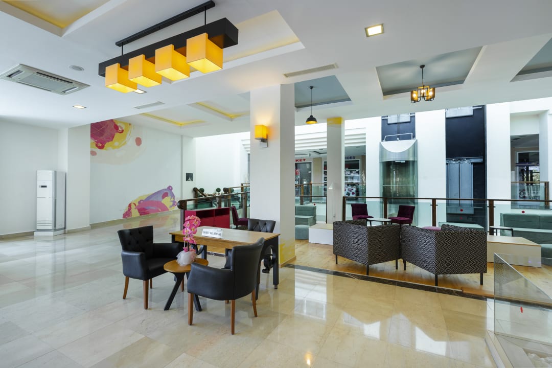 Lobby Telatiye Resort