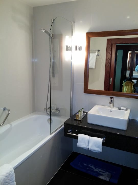 Wunderschönes Bad DoubleTree by Hilton Hotel Bratislava